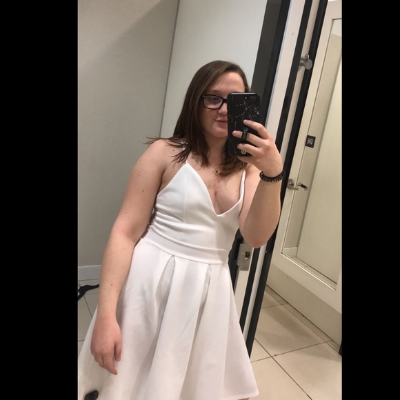 High low white lacy back dress - Picture 5 of 5